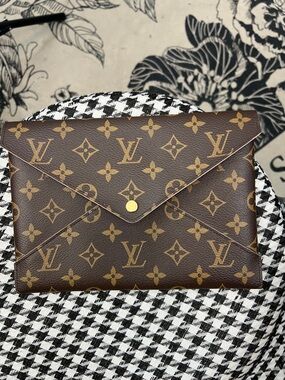 LV Clutch